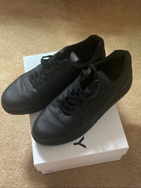 Givenchy G4 Low Sneaker